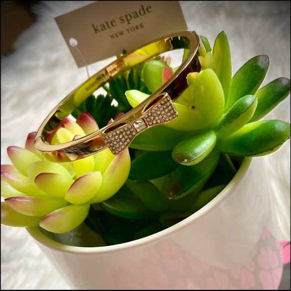 NWT KATE SPADE READY SET BOW PAVE BANGLE BRACELET! - Picture 2 of 4